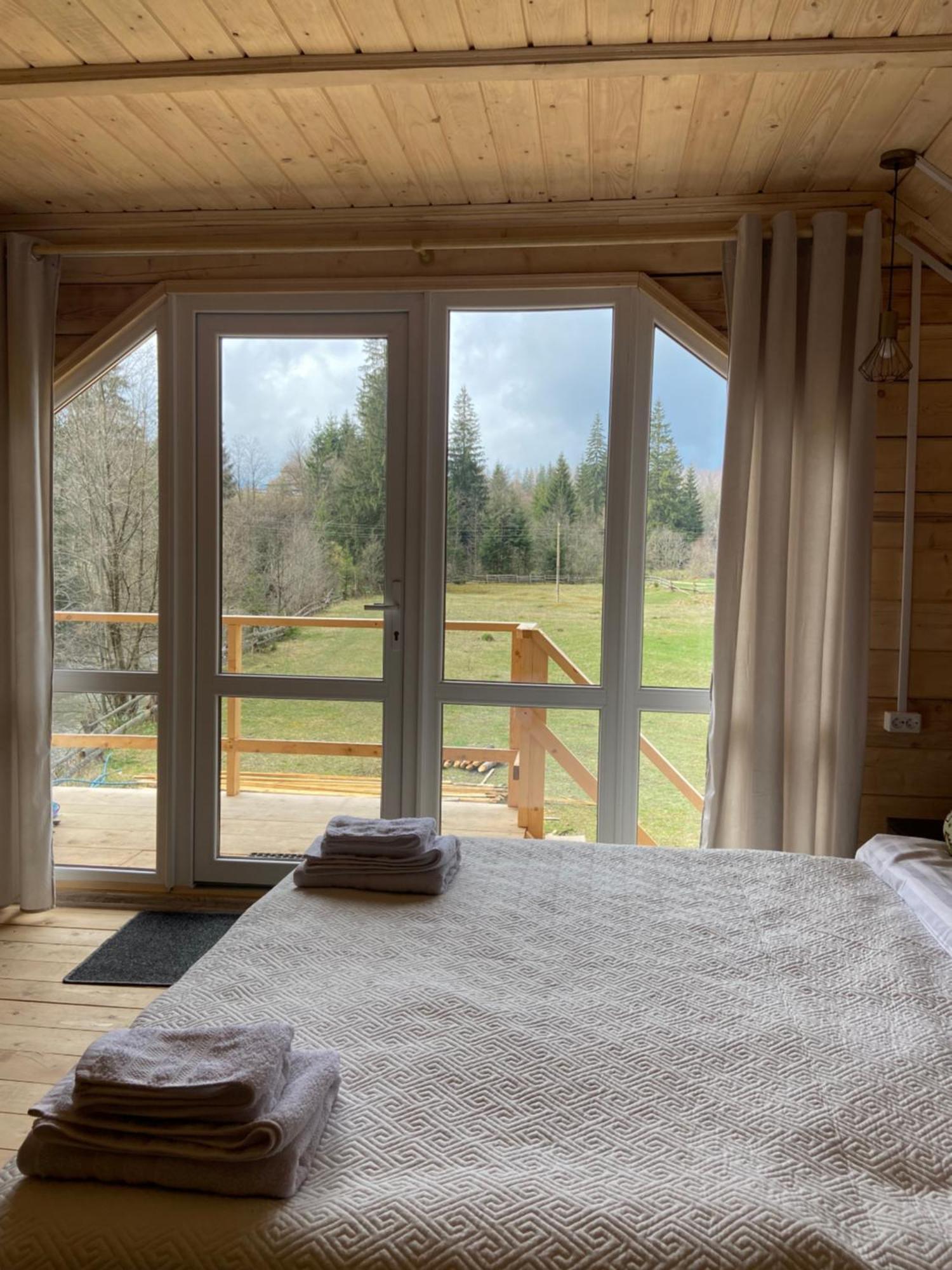 Водограй Hotell Vorochta Exteriör bild