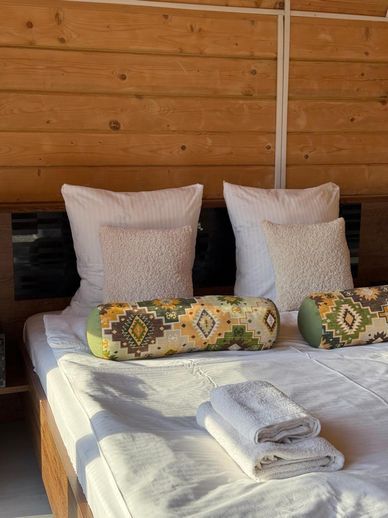 Водограй Hotell Vorochta Exteriör bild