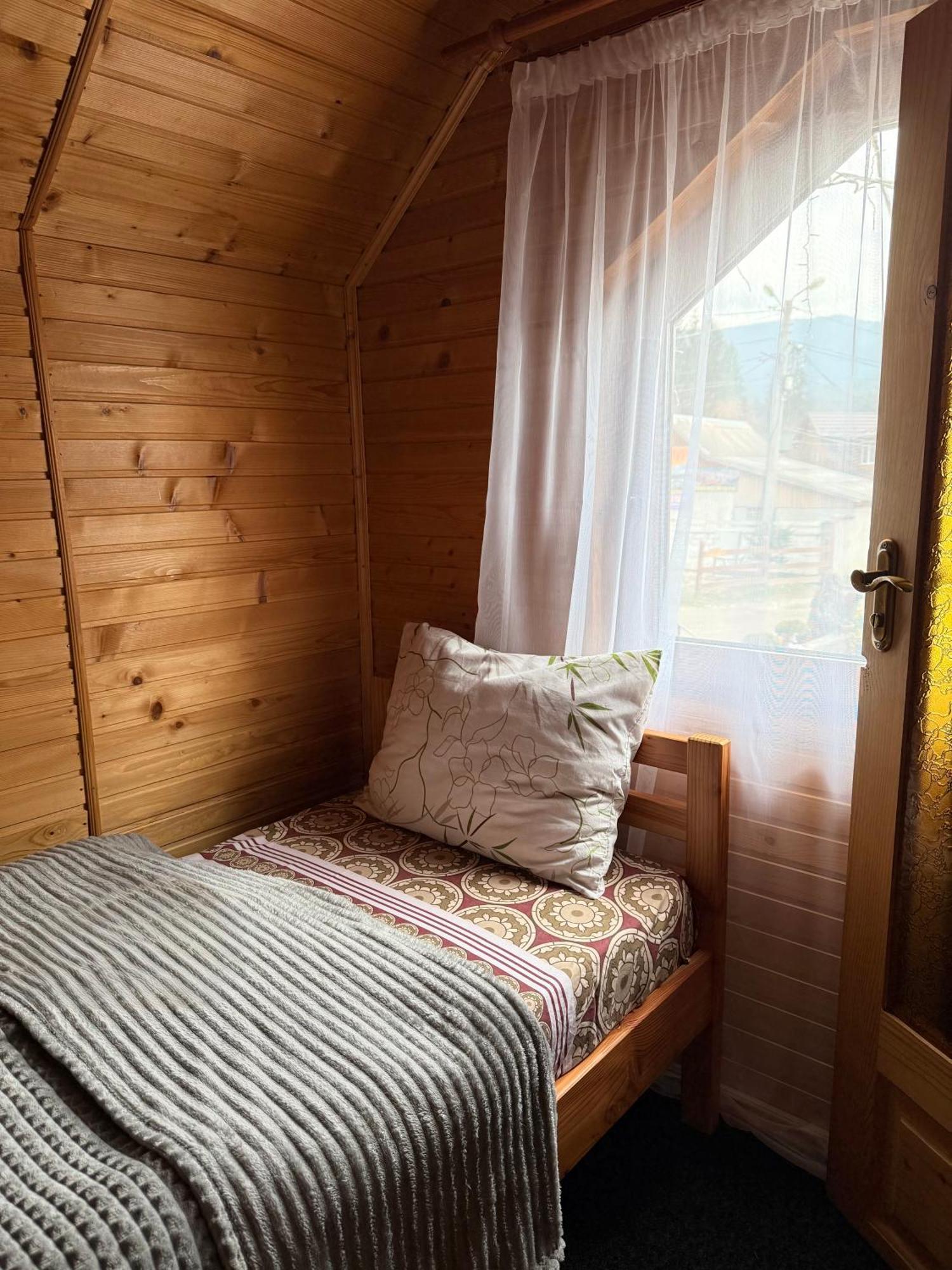 Водограй Hotell Vorochta Exteriör bild